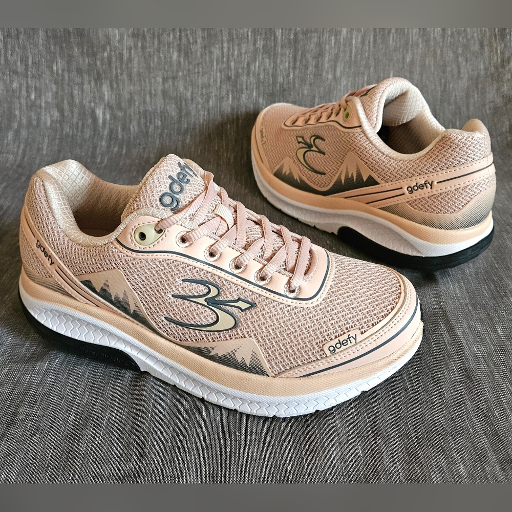 Women's Gravity Defyer Peach Grey White Size 8
